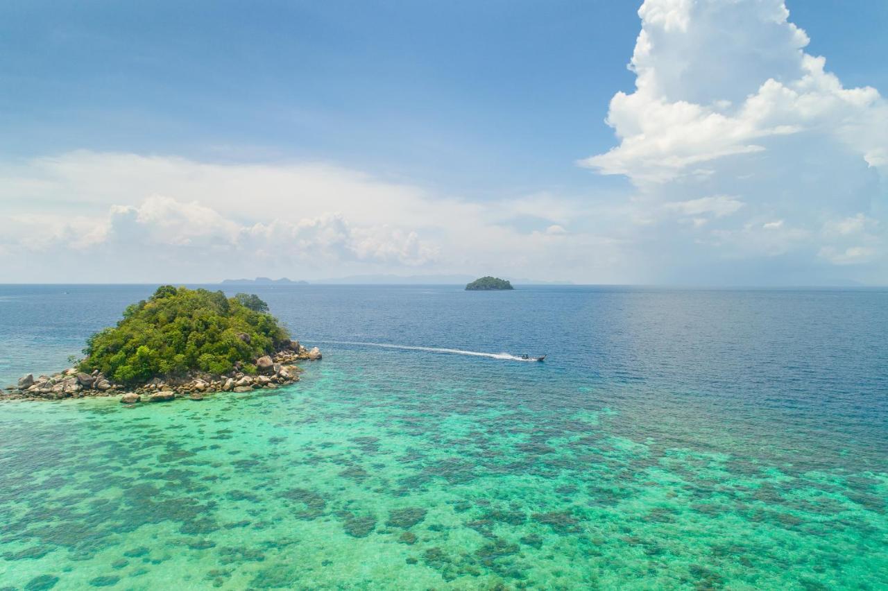 Serendipity Beach Resort Koh Lipe Exterior photo